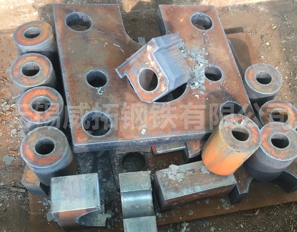 䓰���������